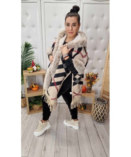 Oversizowe dzianinowe ponczo z liskiem