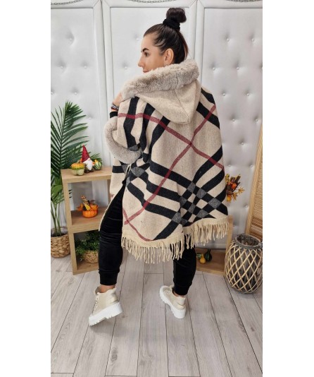 Oversizowe dzianinowe ponczo z liskiem