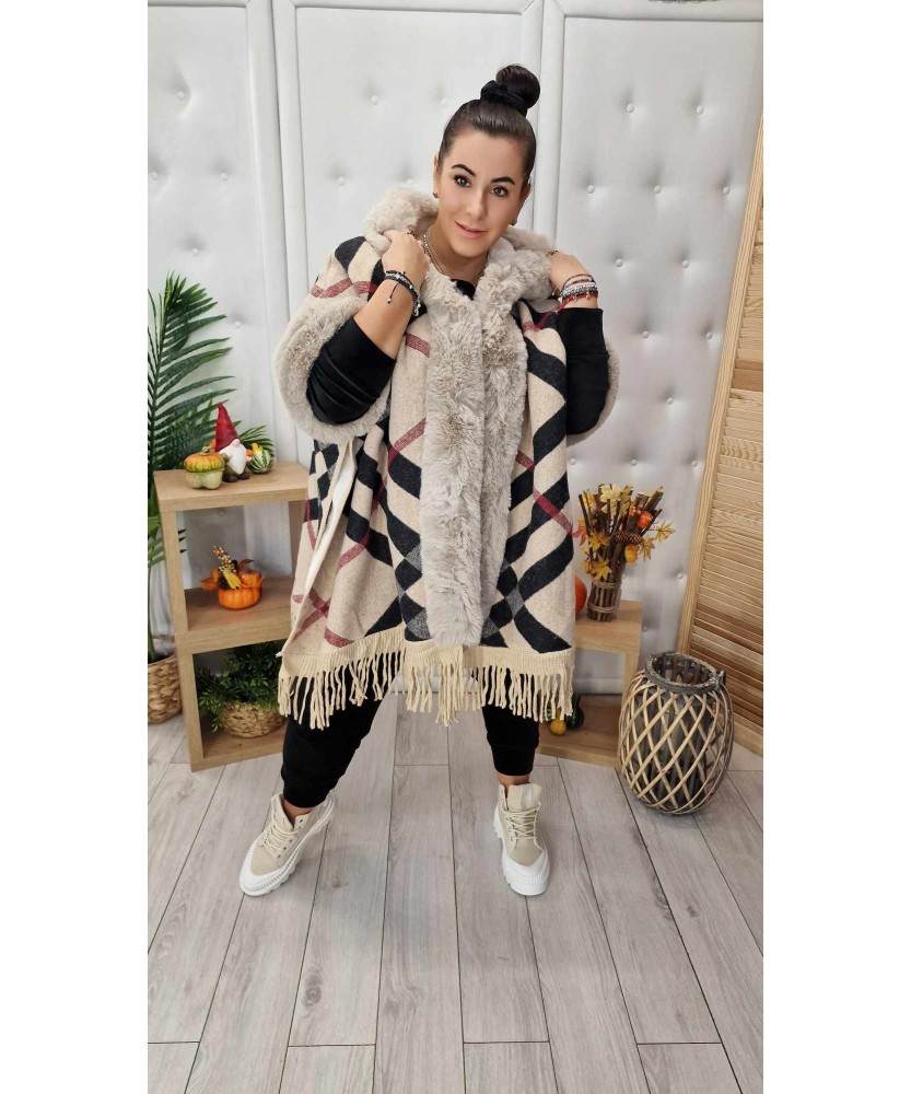 Oversizowe dzianinowe ponczo z liskiem