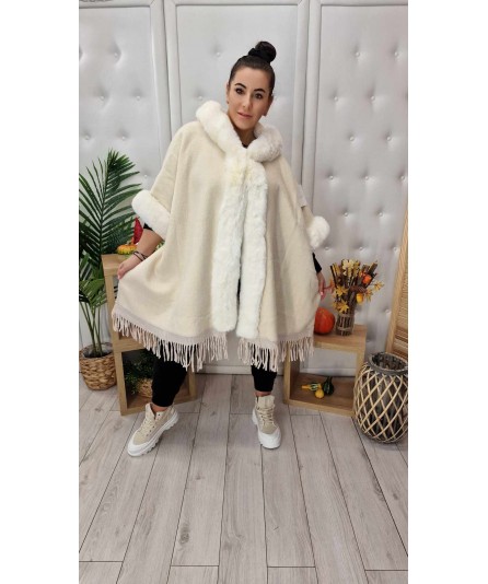 Oversizowe dzianinowe ponczo z liskiem śmietanka