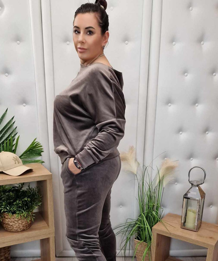 Welurowy dres śliwka w czekoladzie