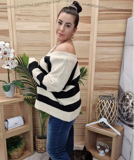 Sweter Zebra oversizowy  z...